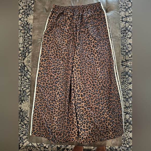 Adidas Womens Leopard Print Wide-Leg Track Pants - Size Large - Picture 4 of 9